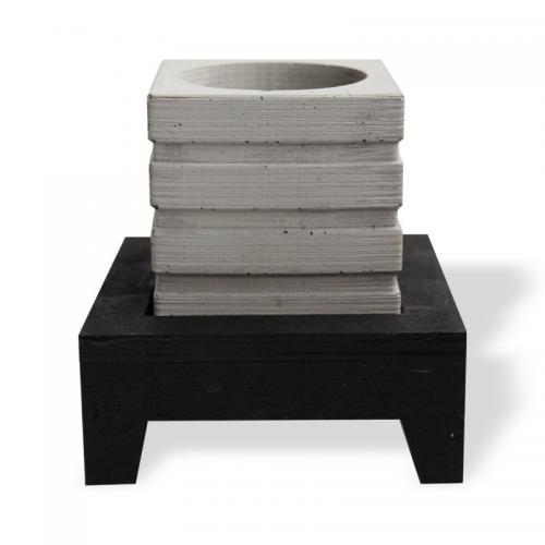 Ahşap Ayaklı 4 Katlı Kare Beton Saksı - Halkkitabevi