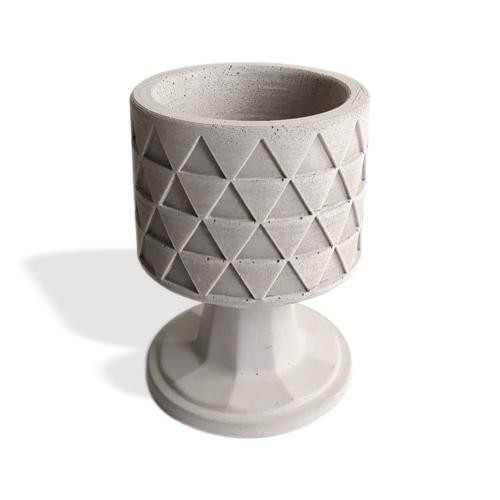 Beton Kadeh Saksı Üçgen Desenli - Halkkitabevi