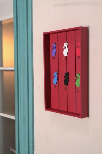 Kedi Figürlü 6'Lı Anahtarlık Kutusu, Kırmızı